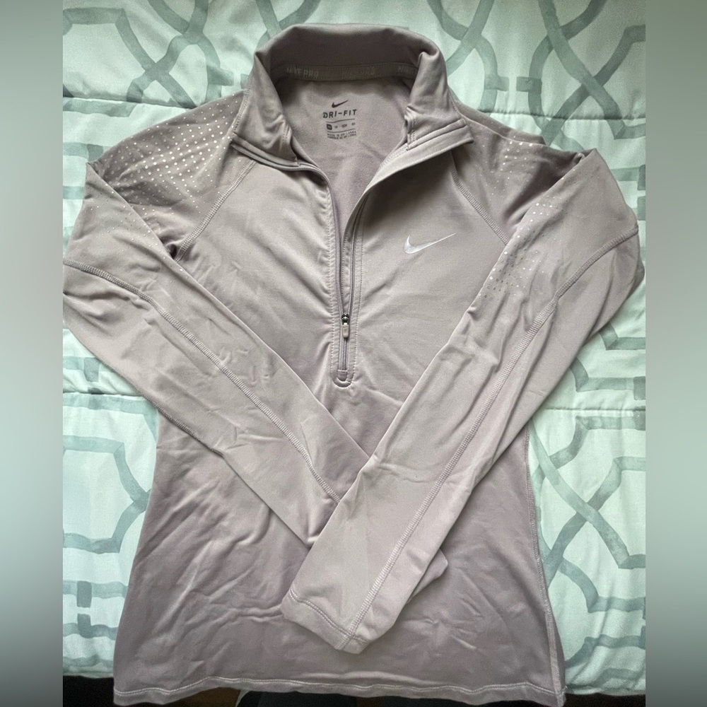 LIGHT PURPLE NIKE QUARTER ZIP